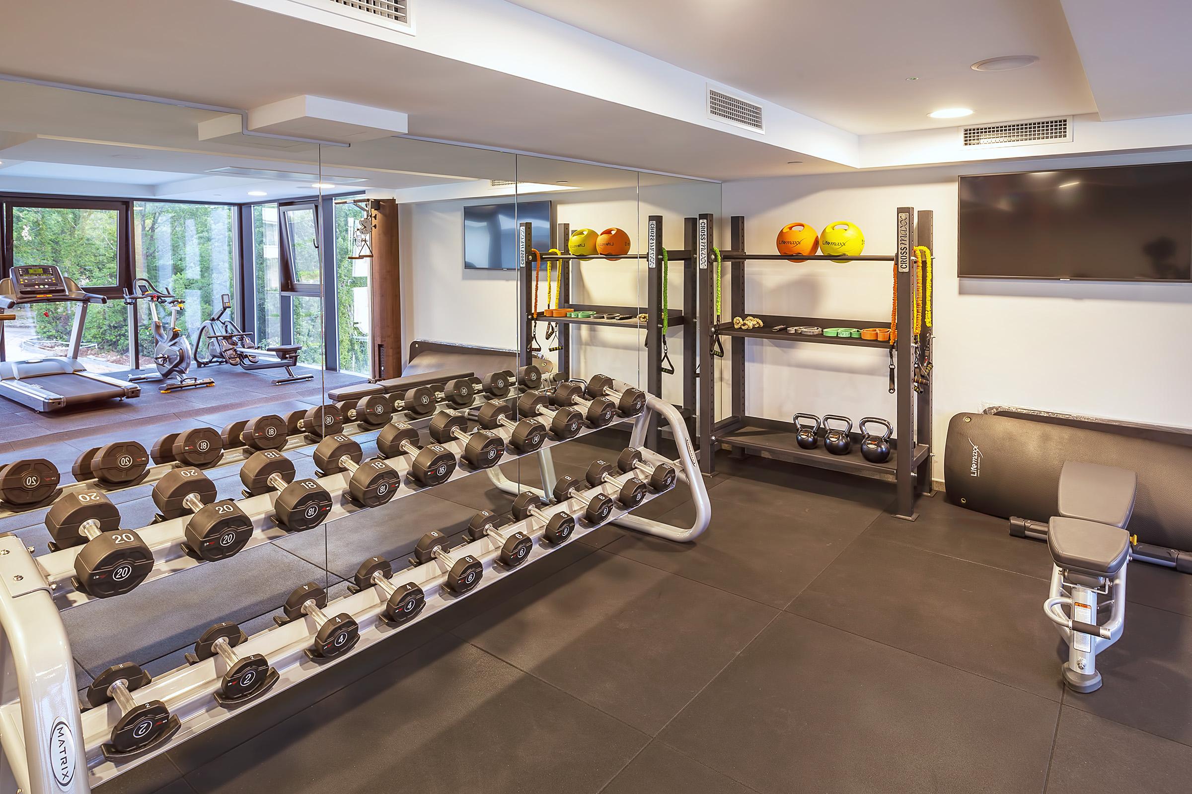 Luxury Hotel Riva Malinska Exterior foto The gym at the hotel
