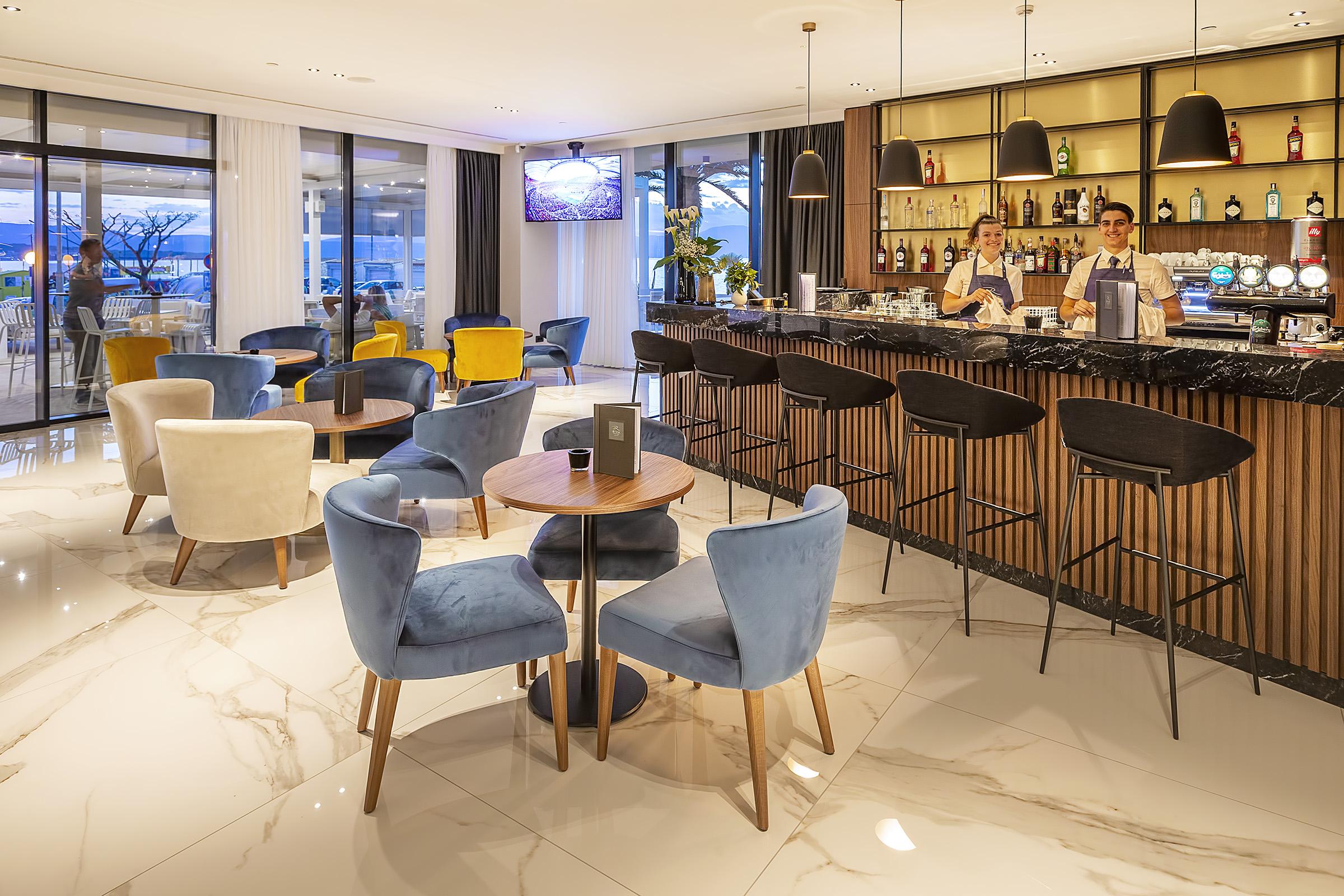 Luxury Hotel Riva Malinska Exterior foto The lounge at the airport